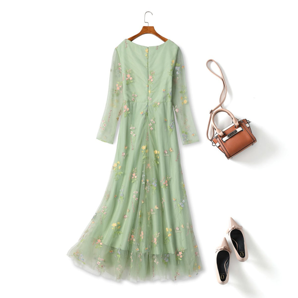 Plus Size Floral Embroidery Evening Dress - Back View