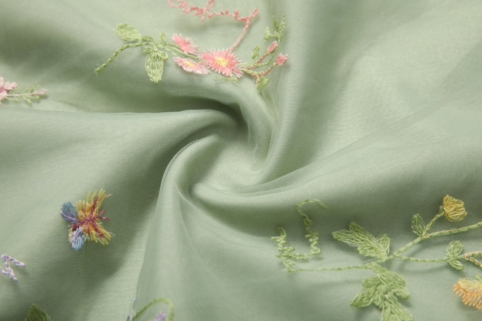 Plus Size Floral Embroidery Evening Dress
