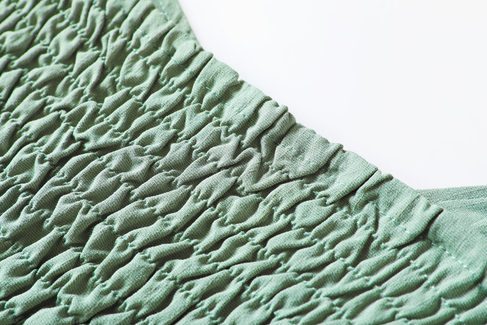 Chrysanthe Plus Size Sweetheart Neckline Mid Sleeve Dress (Green, Black)