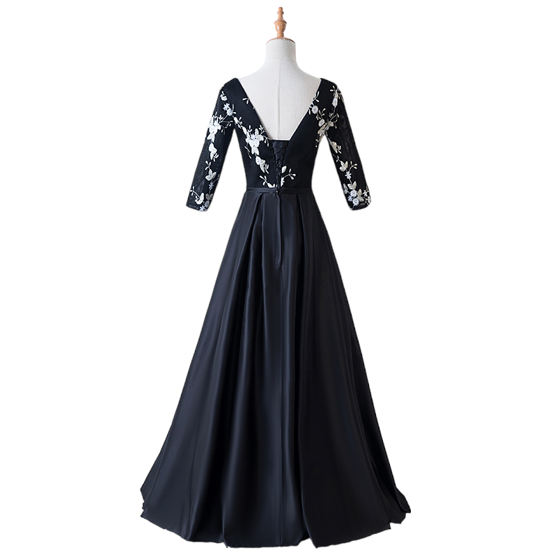 Plus Size Black Short Sleeve Evening Dress– Hello Curve
