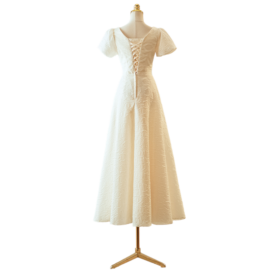 Plus Size White Sweetheart Short Sleeve Dress