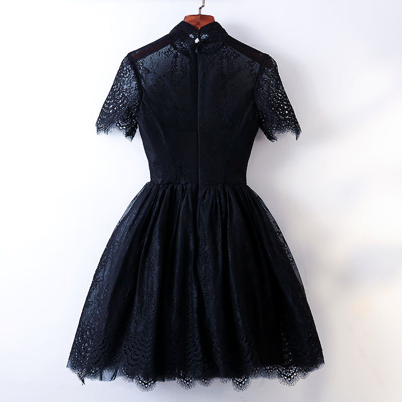 Halter neck short prom best sale dress