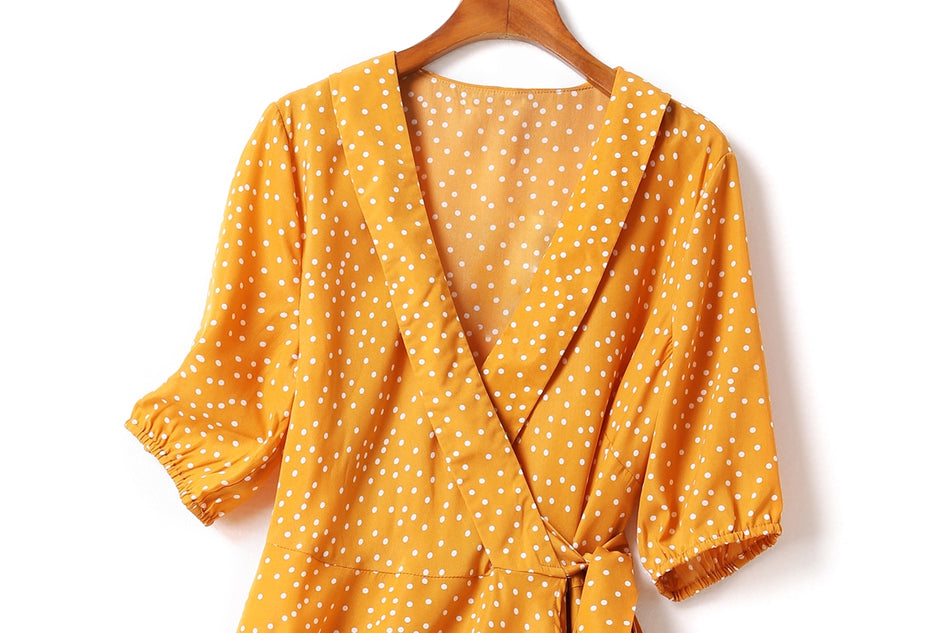 Isabella Plus Size Polka Dots V Neck Wrap Neckline Waist Tie Short Sleeve Dress (Yellow, Black, White)