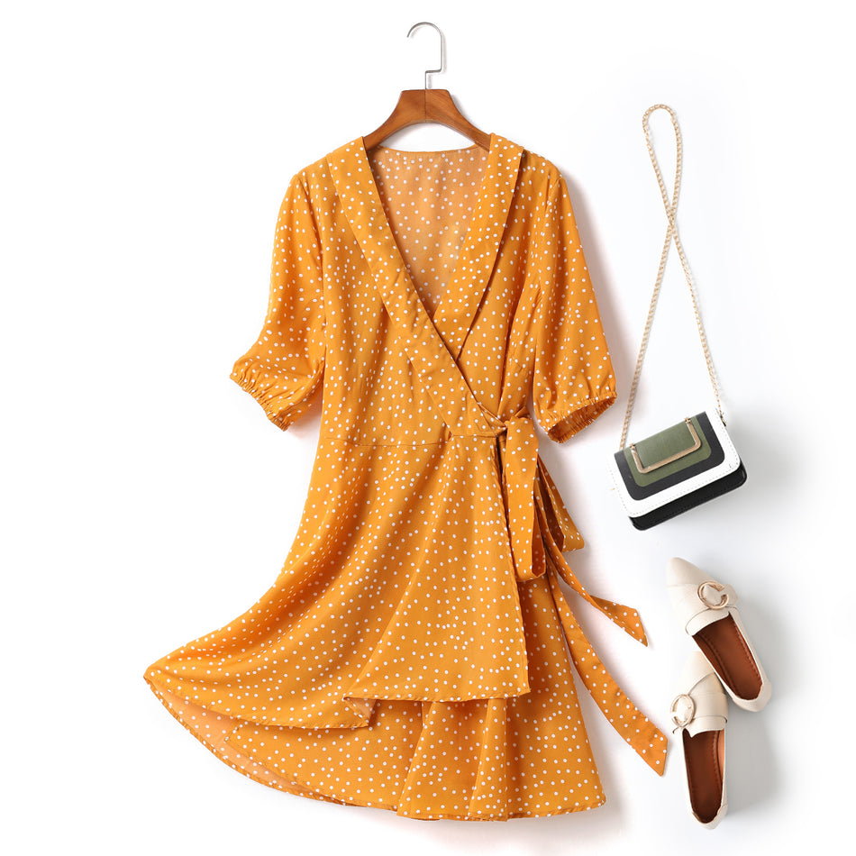 Isabella Plus Size Polka Dots V Neck Wrap Neckline Waist Tie Short Sleeve Dress (Yellow, Black, White)